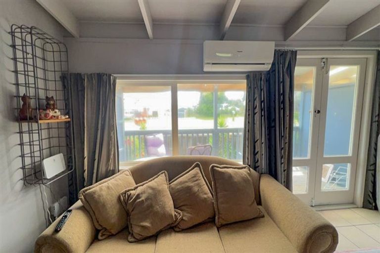 Photo of property in 3/130 Pukehina Parade, Pukehina, 3189