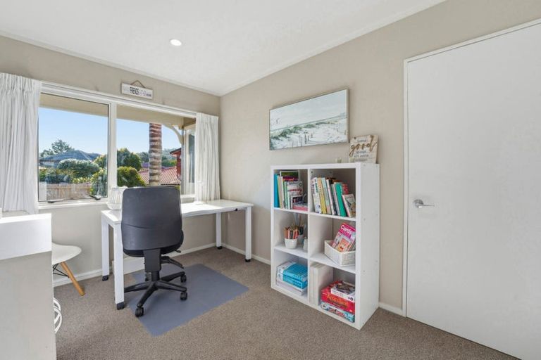 Photo of property in 5 Summerfield Lane, Albany, Auckland, 0632