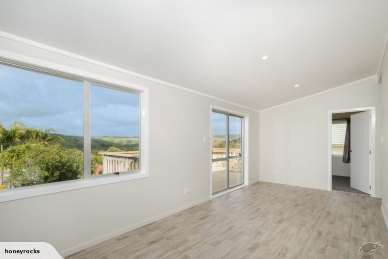 Photo of property in 10 Rautawhiri Road, Helensville, 0800