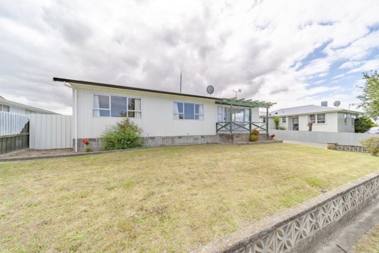 Photo of property in 52 Freyberg Avenue, Tamatea, Napier, 4112