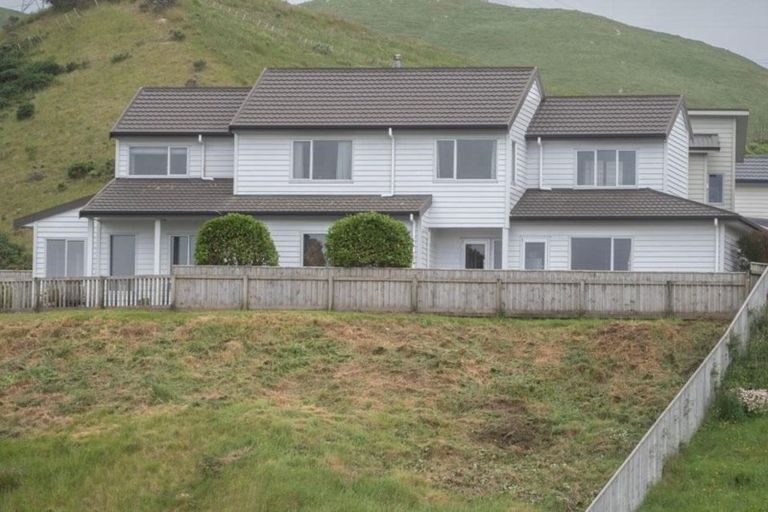 Photo of property in 10 Didsbury Grove, Churton Park, Wellington, 6037