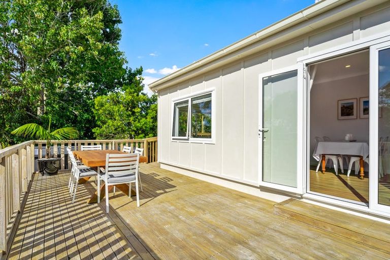 Photo of property in 851 Whangaparaoa Road, Manly, Whangaparaoa, 0930