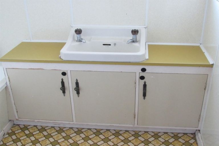 Photo of property in 26 Mcguire Street, Hawera, 4610