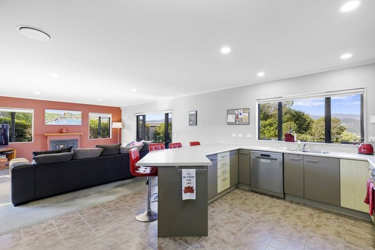 Photo of property in 17 Garrett Place, Riverstone Terraces, Upper Hutt, 5018