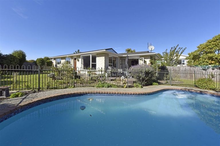 Photo of property in 42 Toorak Avenue, Avonhead, Christchurch, 8042