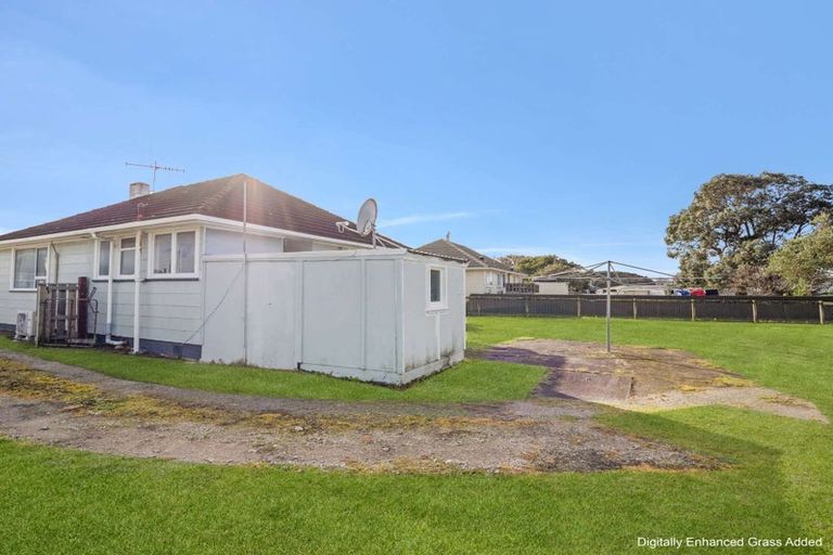 Photo of property in 15 Churchill Crescent, Tawhero, Whanganui, 4501