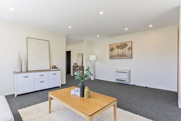 Photo of property in 2/23a Meadow Street, Papanui, Christchurch, 8052