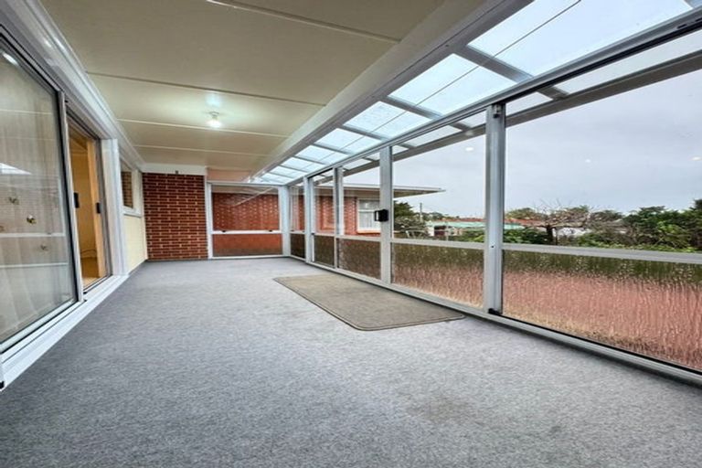 Photo of property in 18 Tomlinson Street, Hillpark, Auckland, 2102
