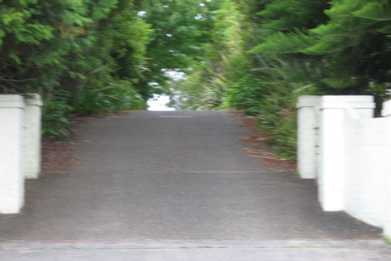 Photo of property in 1/61a Stanley Road, Glenfield, Auckland, 0629