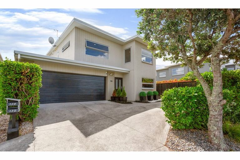 Photo of property in 128 Maire Road, Orewa, 0931