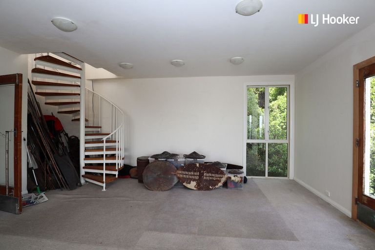 Photo of property in 142 Ravenswood Road, Saint Clair, Dunedin, 9012