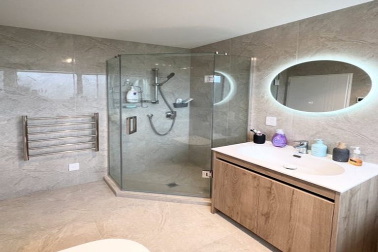 Photo of property in 15 Tahingamanu Road, Hobsonville, Auckland, 0616