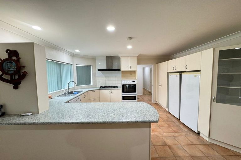 Photo of property in 180 Settlement Road, Papakura, 2110