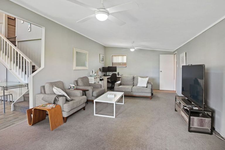 Photo of property in 1 Mount Avenue, Pauanui, Hikuai, 3579