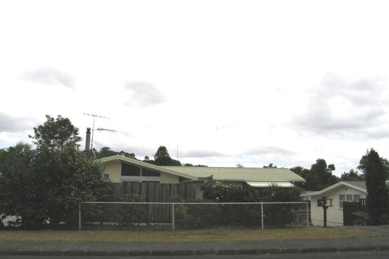 Photo of property in 3 Woodstock Road, Forrest Hill, Auckland, 0620