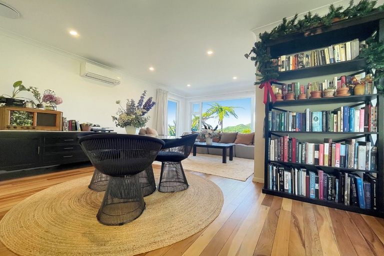 Photo of property in 28 Montgomery Avenue, Karori, Wellington, 6012