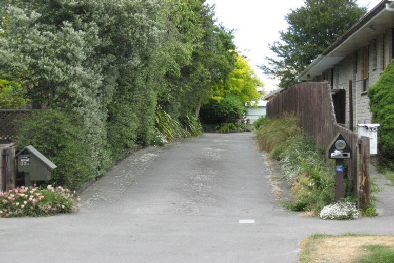 Photo of property in 33a Juniper Place, Burnside, Christchurch, 8053