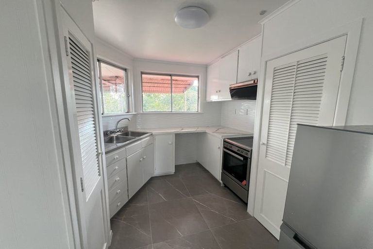 Photo of property in 32a Kirkbride Road, Mangere Bridge, Auckland, 2022