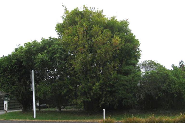 Photo of property in 108 Lauderdale Road, Birkdale, Auckland, 0626