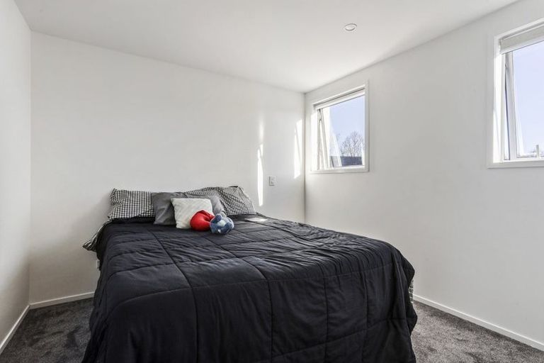 Photo of property in 2/5 Matata Place, Dallington, Christchurch, 8061