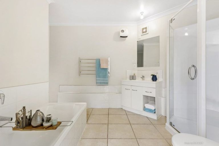 Photo of property in 36 Chesterton Street, Johnsonville, Wellington, 6037