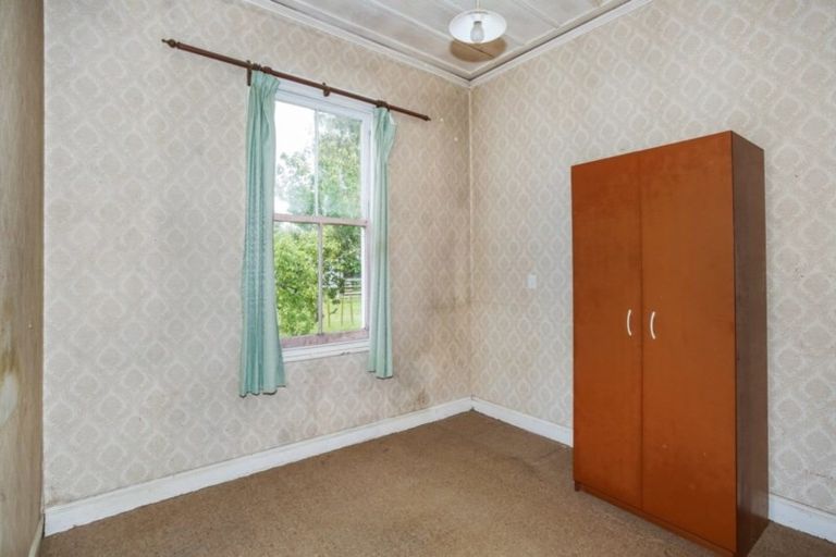 Photo of property in 12 Hull Road, Waiuku, 2123