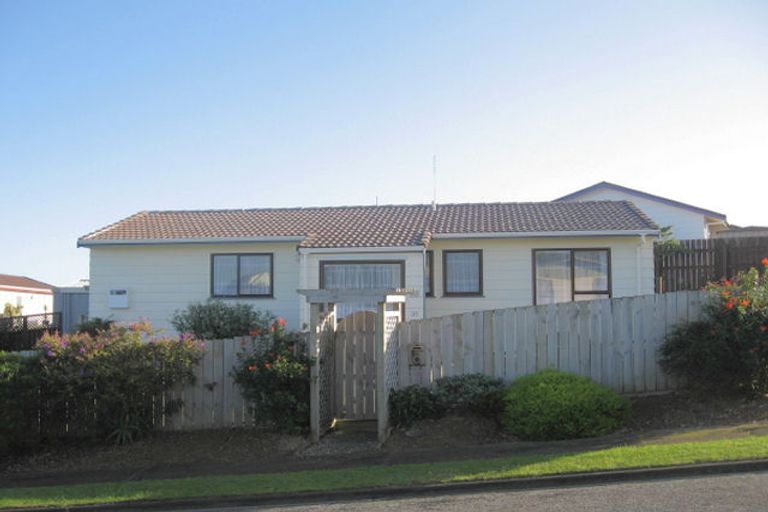 Photo of property in 35 Rothwell Street, Titahi Bay, Porirua, 5022