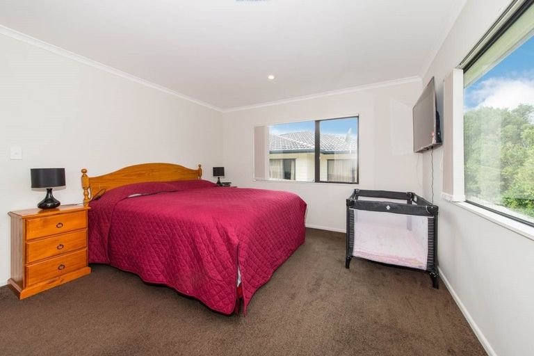 Photo of property in 20 Gordon Stanley Drive, Massey, Auckland, 0614