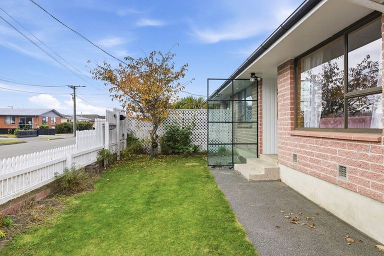 Photo of property in 4 Ontario Place, Wainoni, Christchurch, 8061