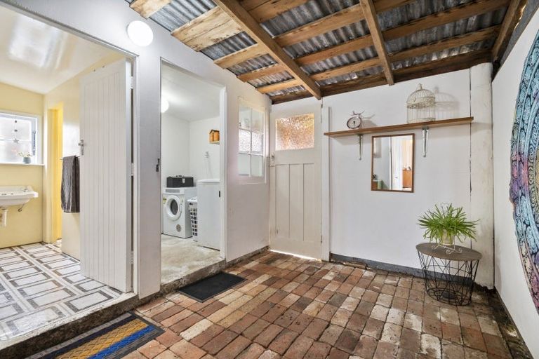 Photo of property in 5 Alexander Street, Ohingaiti, Hunterville, 4785