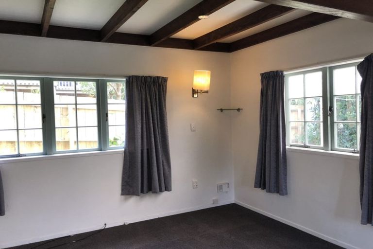 Photo of property in 1/8 Abbeygate Street, Birkdale, Auckland, 0626