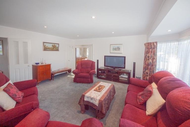 Photo of property in 7 Amesbury Drive, Churton Park, Wellington, 6037