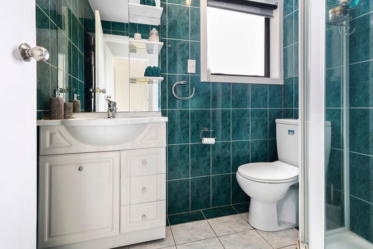 Photo of property in 71 Rosier Road, Glen Eden, Auckland, 0602