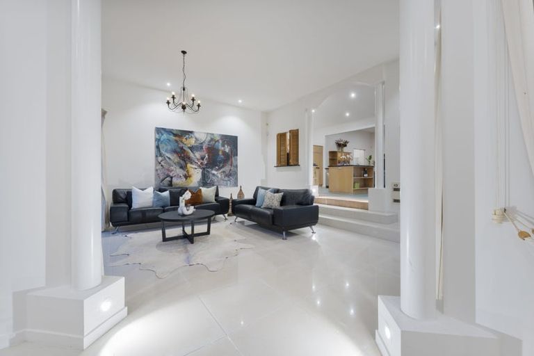 Photo of property in 9 Burgundy Park Avenue, Henderson, Auckland, 0612