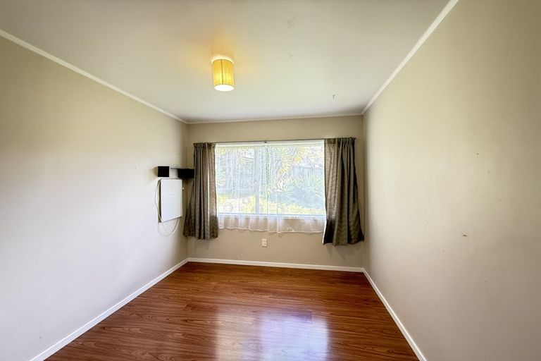 Photo of property in 3 Celeste Place, Totara Vale, Auckland, 0627