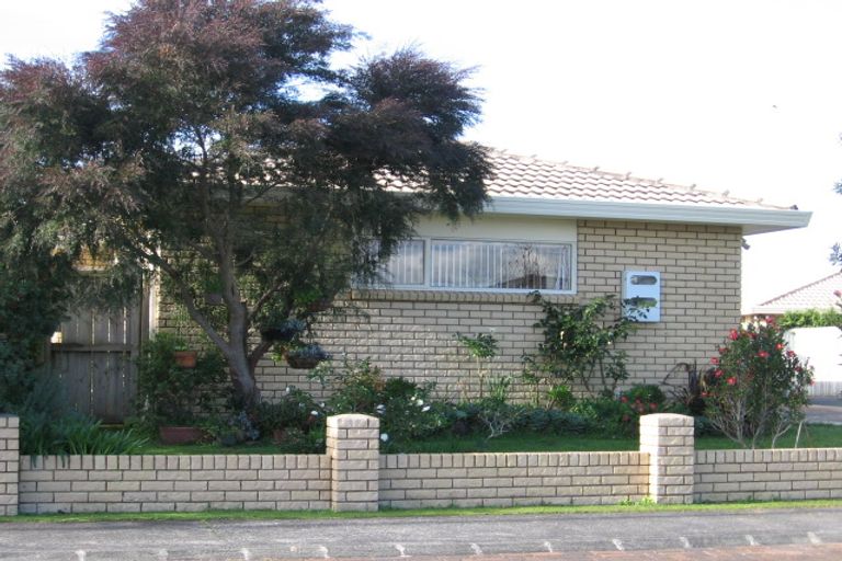 Photo of property in 10a Judd Place, Orewa, 0931