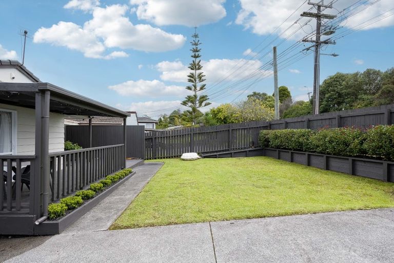 Photo of property in 55 Triangle Road, Massey, Auckland, 0614