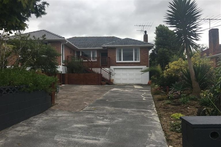 Photo of property in 12 Maui Street, New Lynn, Auckland, 0600