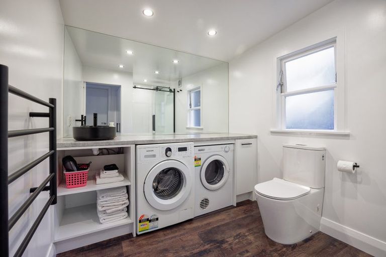 Photo of property in 2/10 Orchard Street, Wadestown, Wellington, 6012