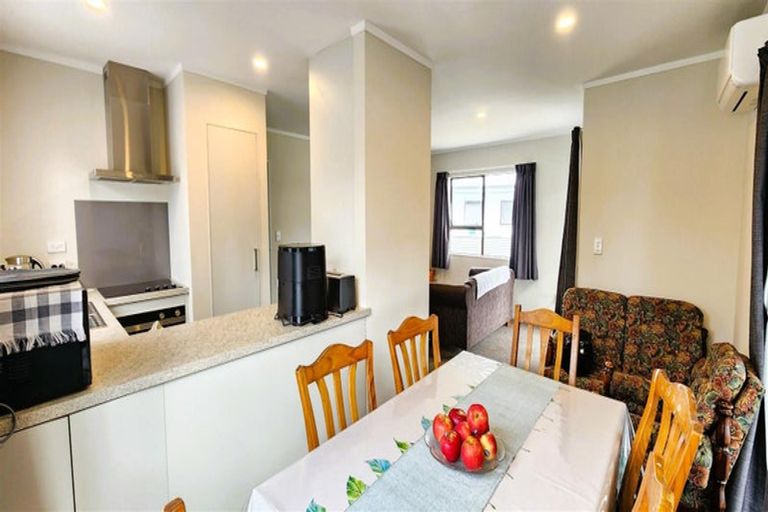 Photo of property in 12 Redwood Drive, Waipukurau, 4200