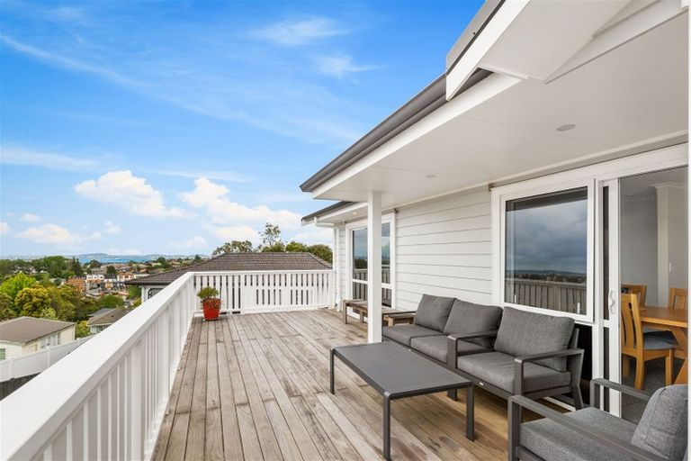 Photo of property in 22a Raelene Place, Massey, Auckland, 0614