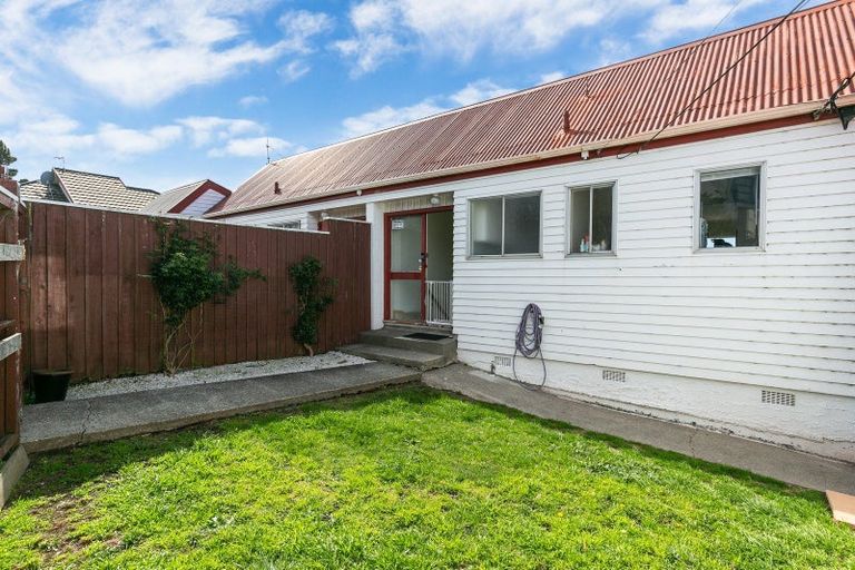 Photo of property in 46f2 Maupuia Road, Miramar, Wellington, 6022