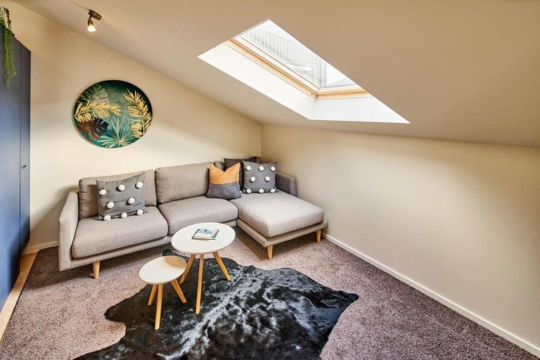 Photo of property in Courtenay Mews Apartments, 19/14u Alpha Street, Te Aro, Wellington, 6011