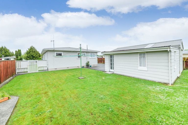 Photo of property in 8 Freyberg Street, Feilding, 4702