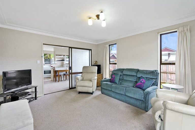 Photo of property in 1/22 Camrose Place, Ilam, Christchurch, 8041