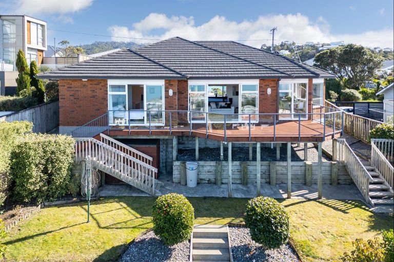 Photo of property in 18 Mandalay Terrace, Khandallah, Wellington, 6035