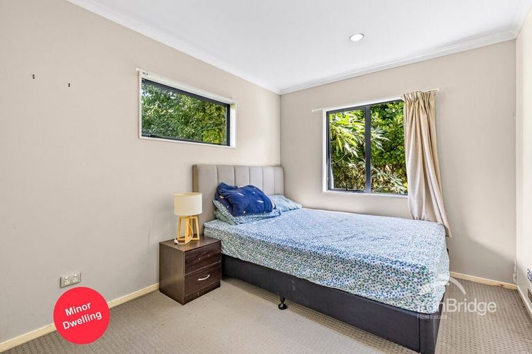 Photo of property in 71 Kemp Road, Massey, Auckland, 0614
