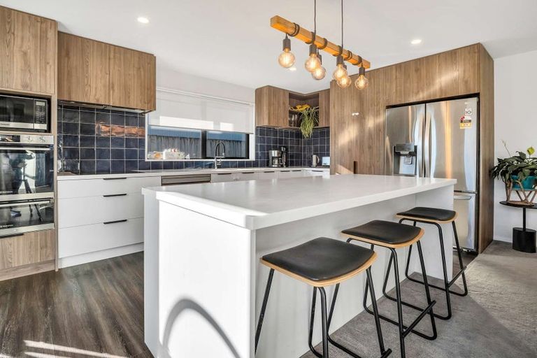 Photo of property in 19 Cressy Place, Darfield, 7510