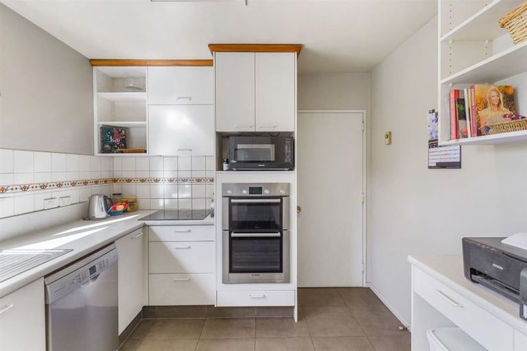 Photo of property in 20 Hillcrest Place, Avonhead, Christchurch, 8042