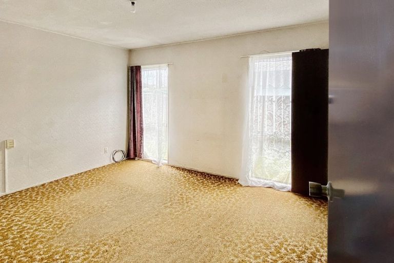 Photo of property in 2/18 Bingara Place, Favona, Auckland, 2024